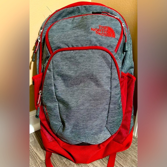 The North Face Pivoter Laptop Backpack Red/Gray - Unisex - Picture 2 of 12